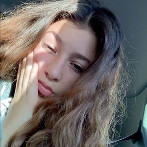 Meet your Posher, Gabrielle